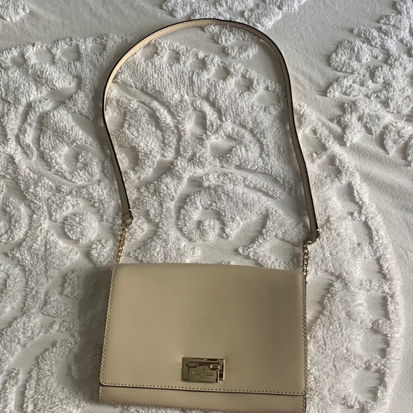 kate spade Handbags - Kate Spade Crossbody Bag